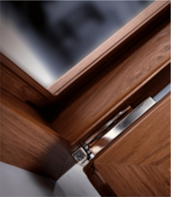 Finestra Oknoplast con finitura effetto legno